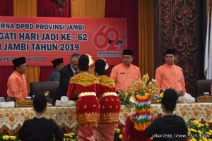 Pimpinan DPRD Provinsi Jambi yang Ditetapkan Tersangka Oleh KPK Pimpin Rapat Paripurna HUT Provinsi Jambi ke 62 