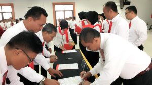 Ratusan Personel Polda Jambi Ikuti Penandatanganan Komitmen Integritas