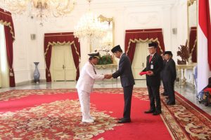 Jokowi Resmi Lantik Fachrori Umar Jadi Gubernur Jambi Definitif