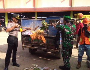 Kapolresta Jambi Pimpin Pembersihan Sampah di Pasar Angsoduo di HPSN