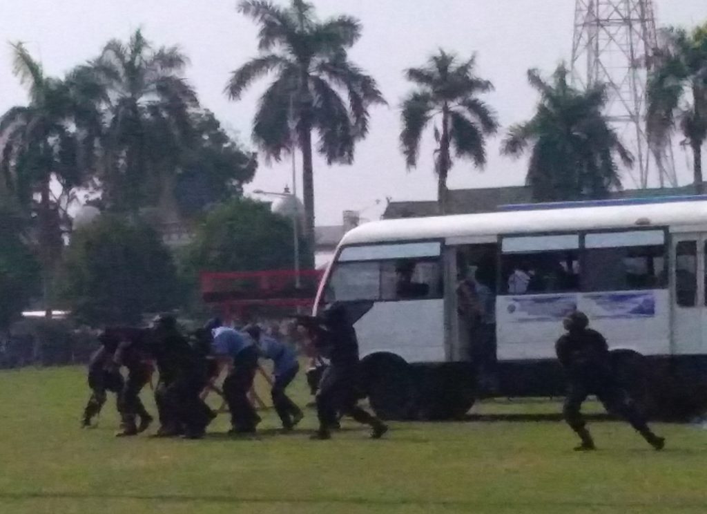 HUT TNI ke 74 di Jambi Diwarnai Penyanderaan Pejabat