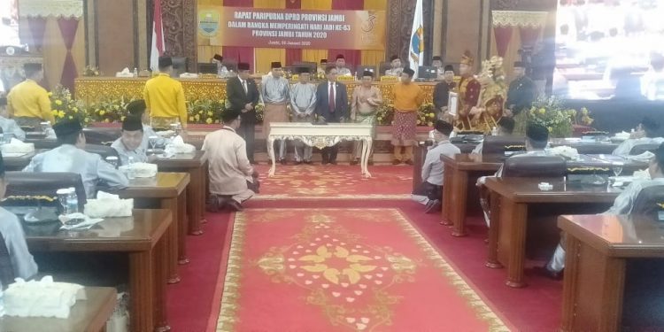 Paripurna HUT Jambi ke-63, Edi Minta Pemprov Fokus Selesaikan Program Jambi Tuntas