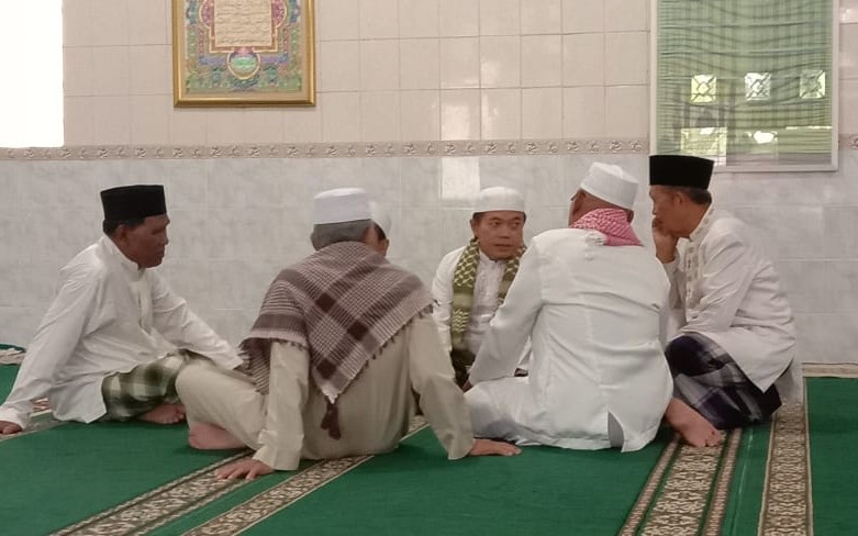 Bupati Merangin Nostalgia di Masjid Dekat RRI