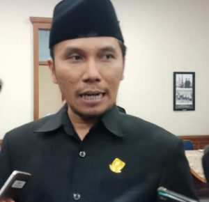 Ketua DPRD Jambi Ajak Masyarakat Gotong Royong Hadapi Covid-19