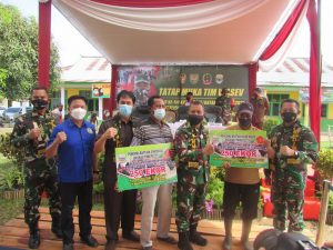 Mayjen TNI Harianto Berikan 500 Ekor Ayam Kampung Kepada Kelompok Tani Desa Sungaiterap