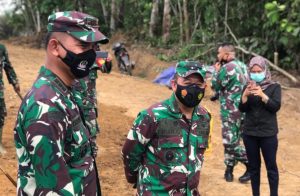 Aslat Kasad Mayjen TNI Harianto Pimpin Tim Wasev Mabes TNI AD ke Lokasi TMMD di Sungaiterap