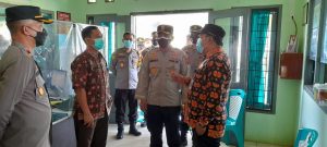 Kapolres Muaro Jambi Tinjau Pelaksanaan Vaksin Massal di Kecamatan Taman Rajo