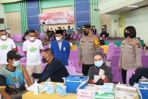 Kapolda Jambi Tinjau Vaksinisasi Massal di UIN Sultan Thaha Saifuddin