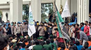 Demo Angkutan Batu Bara, Kapolda Jambi Temui Ratusan Mahasiswa