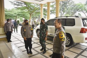 Kapolda Jambi Sambut Kedatangan Pangdam II/Sriwijaya