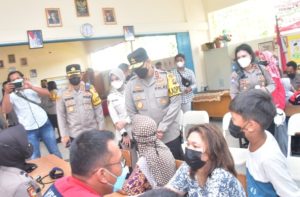 Kapolda Jambi Tinjau Vaksinasi Serentak Anak dan Lansia se Indonesia