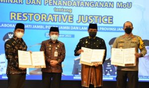 Kapolda Jambi Jadi Pembicara Dalam Seminar dan Penandatanganan MoU Tentang Restorative Justice