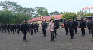 Kapolda Jambi Pimpin Apel Pemberangkatan 105  Personel Brimob Polda BKO Polda Metro Jaya