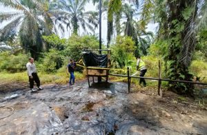 Empat Penambang Minyak Ilegal Dibekuk Saat Beroperasi 