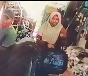 Pasutri Jarah Toko Baju Di Pasar Bawah Bangko Terekam CCTV