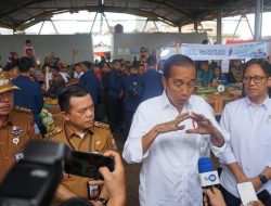 Presiden RI Joko Widodo Sangat Senang Kungker Ke Merangin, Penerima Bantuan Beras yang Hafal Pancasila Dapat Sepeda