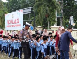 Satlantas Polres Merangin Berikan Edukasi Tertib Berlalulintas Sejak Dini Kepada Murid Taman Kanak-Kanak.