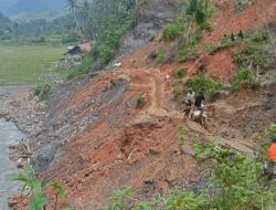 Akses Jalan Menuju Desa Air Liki Rusak Parah, Warga Berharap ada Perhatian Dari Pemerintah Daerah